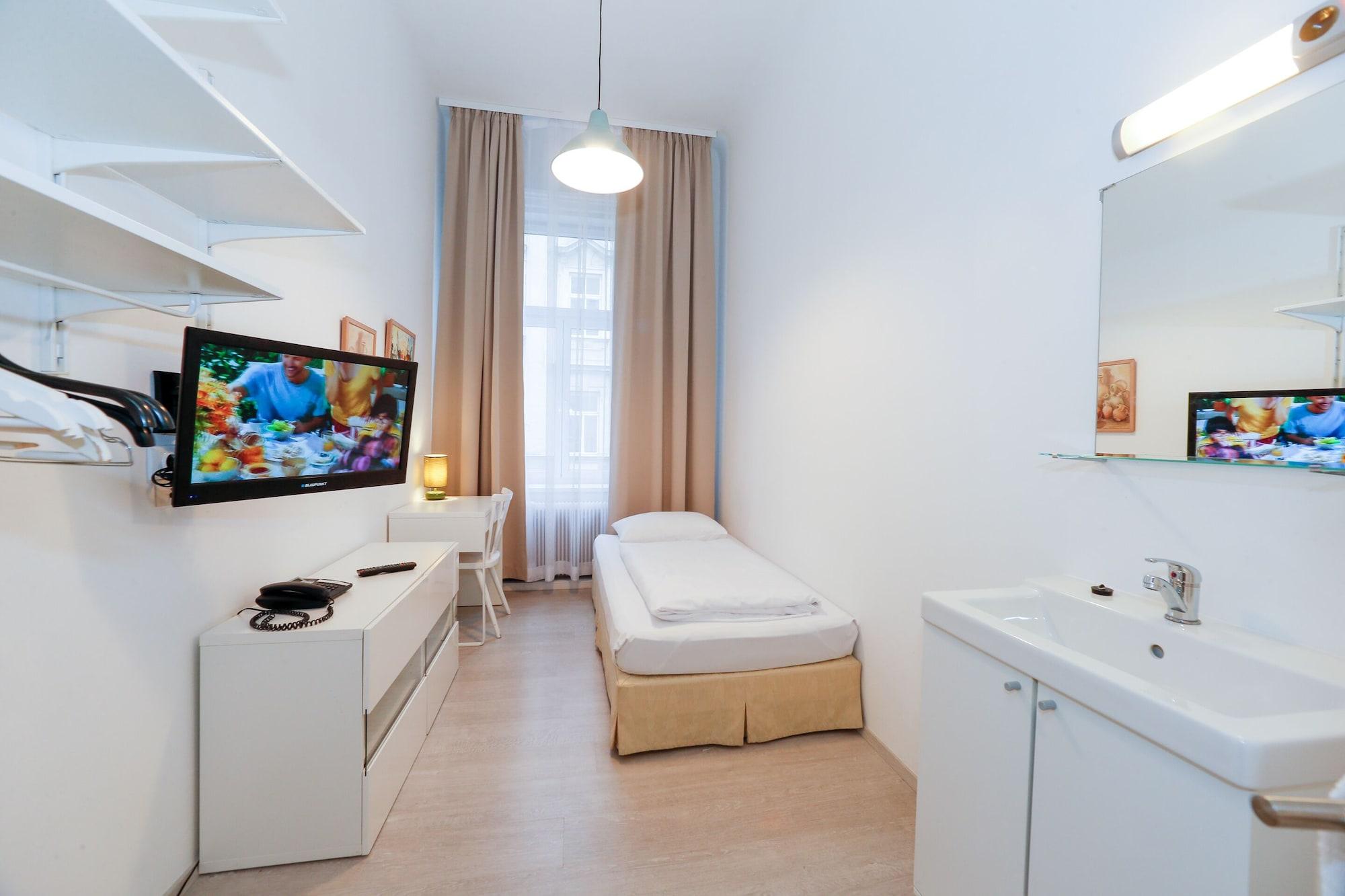 Timeout City Hotel, 5 Min To City Center, Self Check In Відень Екстер'єр фото
