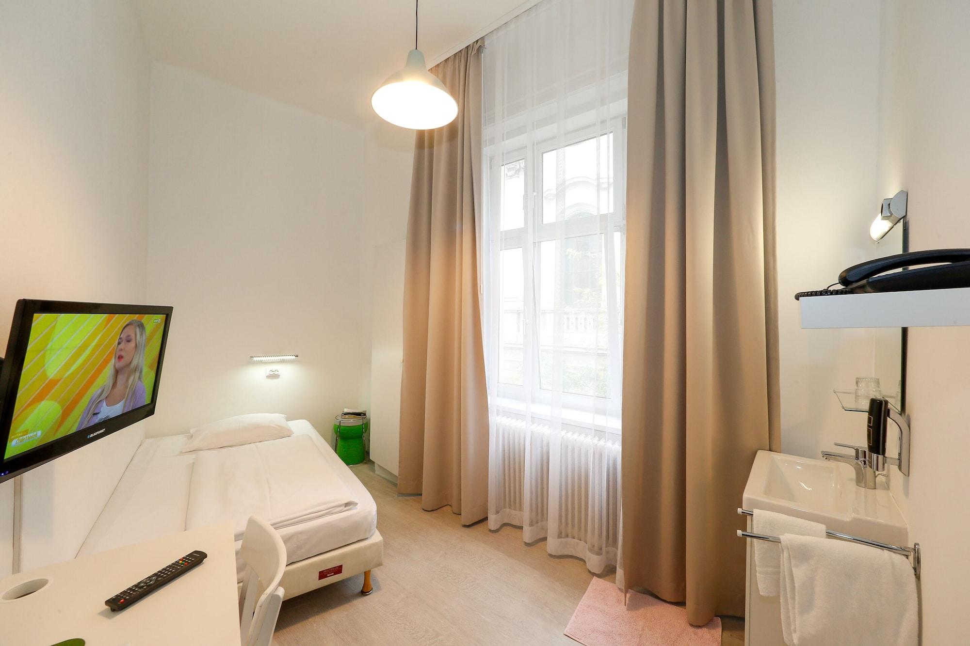Timeout City Hotel, 5 Min To City Center, Self Check In Відень Екстер'єр фото