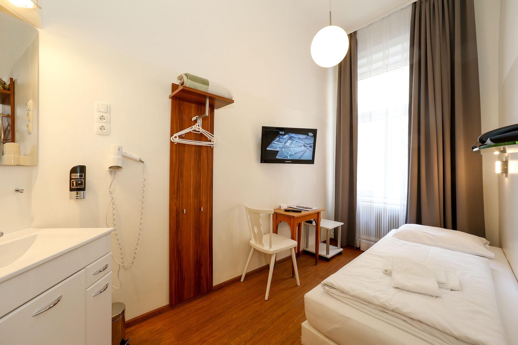 Timeout City Hotel, 5 Min To City Center, Self Check In Відень Екстер'єр фото