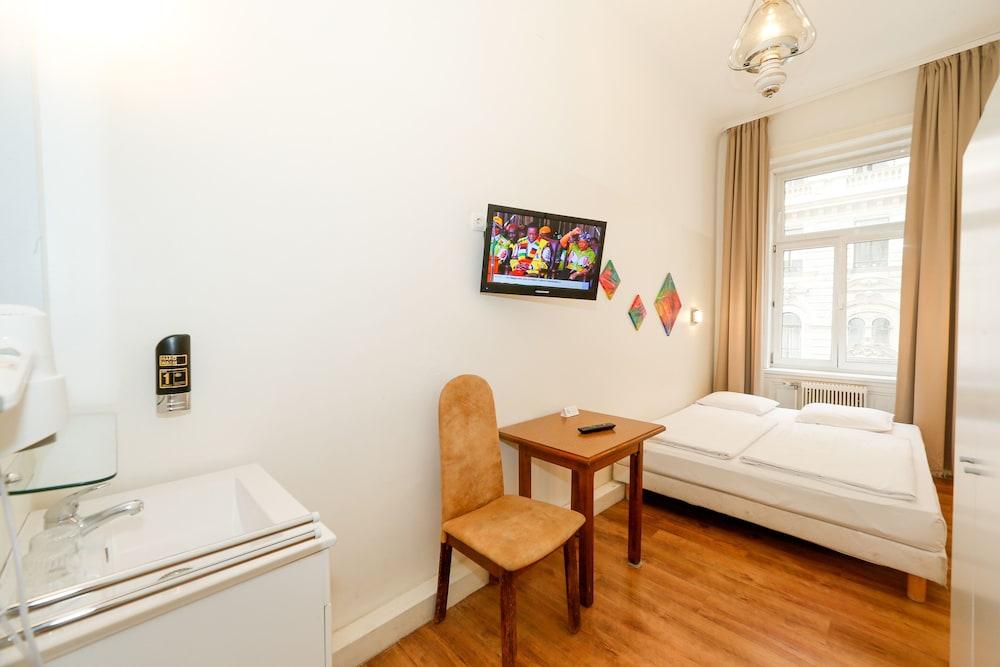 Timeout City Hotel, 5 Min To City Center, Self Check In Відень Екстер'єр фото