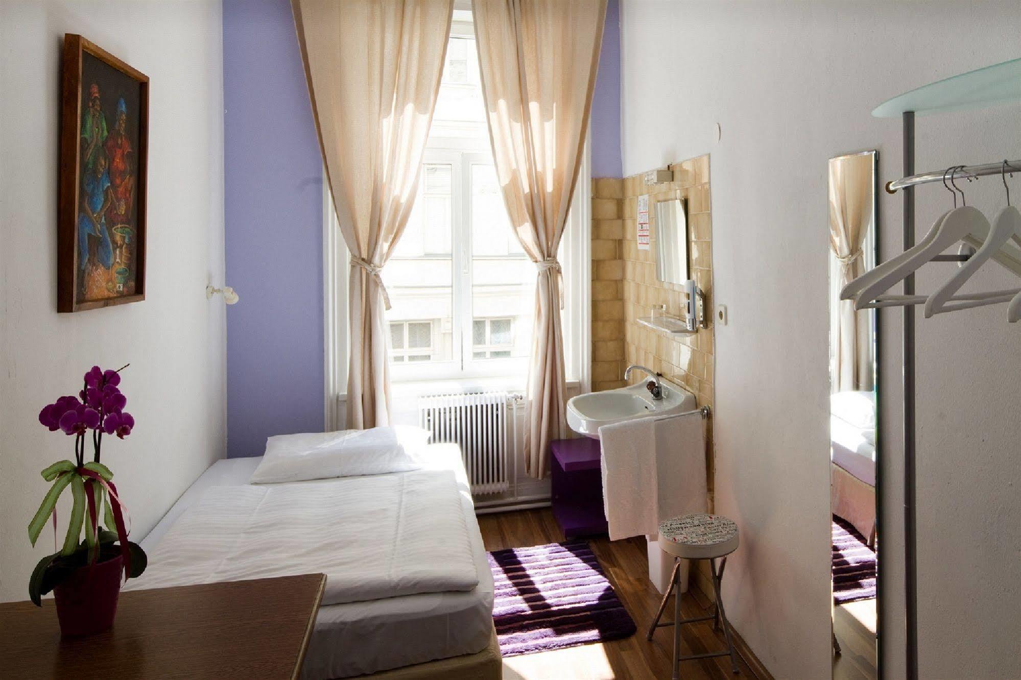 Timeout City Hotel, 5 Min To City Center, Self Check In Відень Екстер'єр фото