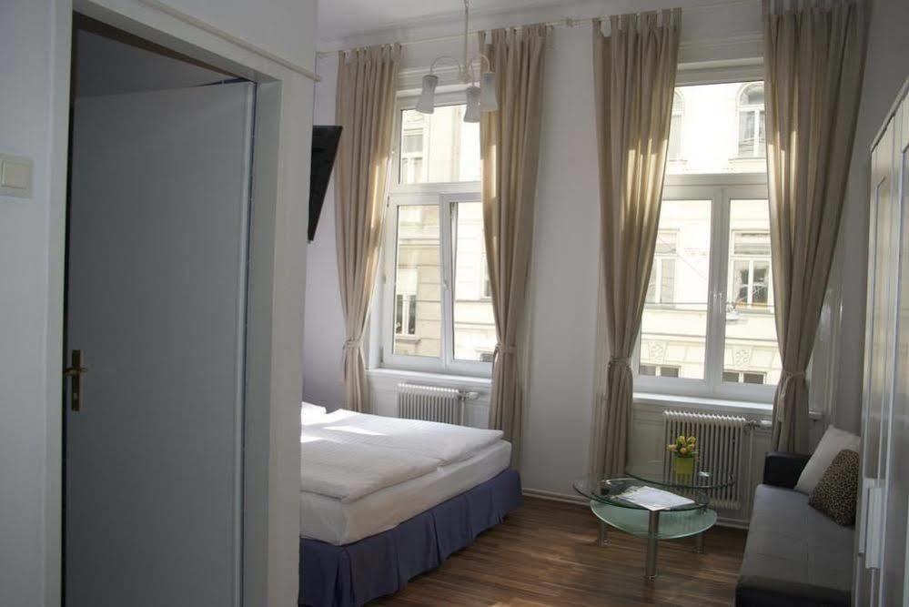 Timeout City Hotel, 5 Min To City Center, Self Check In Відень Екстер'єр фото